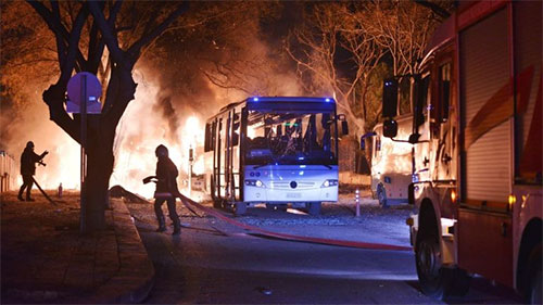Fuerte explosión cerca de una residencia militar en Ankara Fuerte explosión cerca de una residencia militar en Ankara