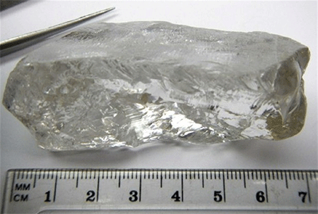 el diamante más grande de la historia de Angola Extraen el diamante más grande de la historia de Angola
