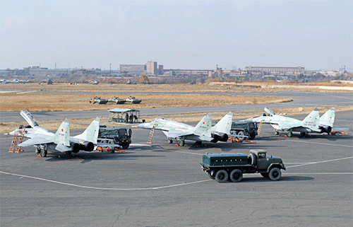 Rusia refuerza una base aérea en Armenia Rusia refuerza una base aérea en Armenia