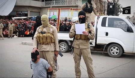miembros de Daesh ejecutan a un ciudadano iraquí en Mosul Daesh asegura haber ejecutado a más de mil personas en Mosul