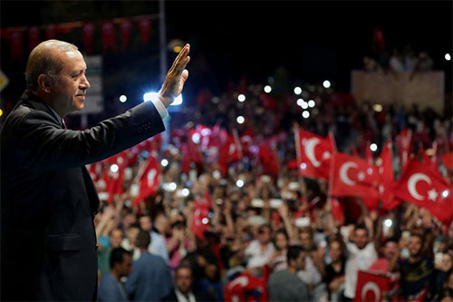 Erdogan declara el estado de emergencia en Turquía Erdogan gana la batalla y mete el país en un “estado de emergencia”