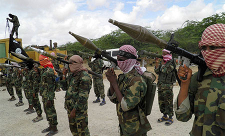 Al Shabab Al Shabab ataca una base militar en Mogadiscio