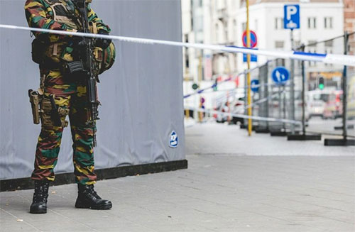 Un estudiante de ciencias provoca una alerta terrorista en Bruselas Un estudiante de ciencias provoca sin querer una alerta terrorista en Bruselas