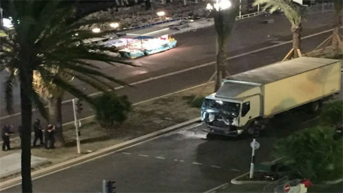 el camión utilizado en el ataque en Niza Daesh reivindica la matanza de Niza, según la agencia Amaq