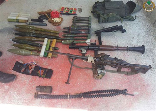 parte del arsenal incautado a los terroristas Un terrorista abatido y otros tres arrestados en una operación del Ejército
