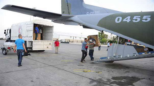 Un avión con cargamento humanitario aterriza en el aeropuerto de Damasco La República Checa rompe el cerco europeo a Siria
