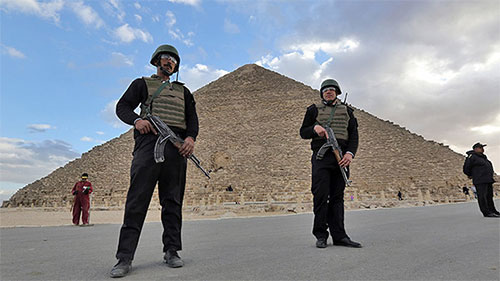 Daesh amenaza con destruir la Esfinge y las pirámides Daesh amenaza con destruir la Esfinge y las pirámides de Giza