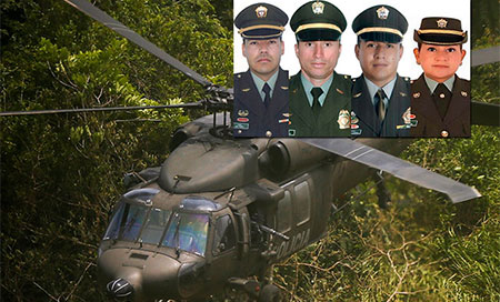 los cuatro oficiales muertos Cuatro policías muertos en un accidente de helicóptero en Colombia