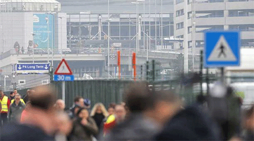 EEUU alerta a sus ciudadanos de los "riesgos potenciales" de viajar en Europa