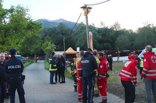 Un hombre mata a dos personas e hiere a once en una fiesta en Austria Un hombre mata a dos personas e hiere a once en una fiesta en Austria