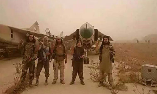 terroristas de Al Nusra en la base aérea de Abu al Duhour Eliminado en Siria un cabecilla del Frente al Nusra