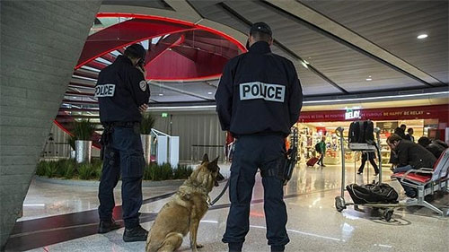 Francia investiga al personal de tierra del aeropuerto Charles de Gaulle Francia investiga al personal de tierra del aeropuerto Charles de Gaulle