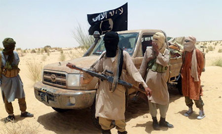 Milicianos de Ansar Dine Ansar Dine reivindica la autoría del ataque contra la cárcel de Banamba