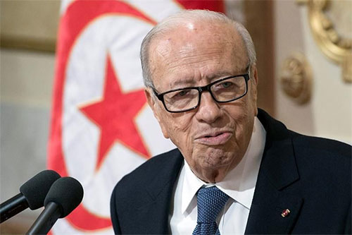 El presidente tunecino, Beji Caid Essebsi Túnez admite que EEUU usa su espacio aéreo para misiones en Libia