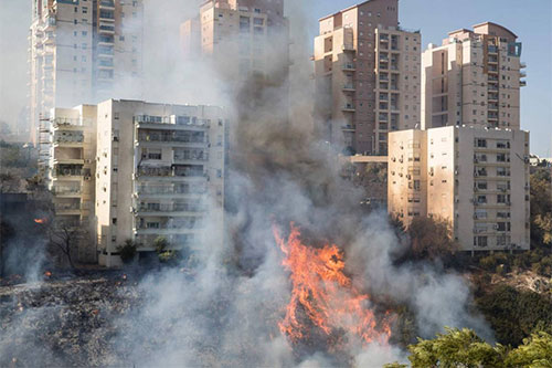 quinto día de incendios forestales en Palestina ocupada La entidad sionista acorralada por el fuego