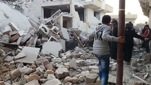 La coalición liderado por Estados Unidos bombardea un funeral en Raqqa La coalición liderado por Estados Unidos bombardea un funeral en Raqqa