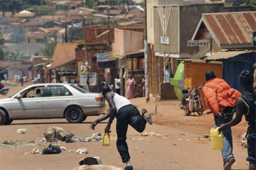 violencia en Uganda Choques entre Policía y milicia separatista en Uganda
