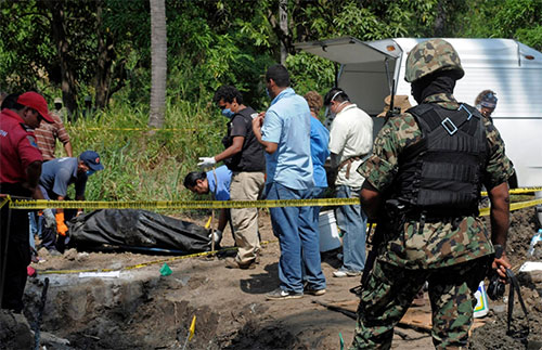 Encuentran más de 30 cuerpos enterrados clandestinamente en México Encuentran más de 30 cuerpos enterrados clandestinamente en México