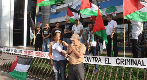 la flotilla Rumbo a Gaza antes de zarpar desde Barcelona La ocupación israelí piratea el velero Zaytouna