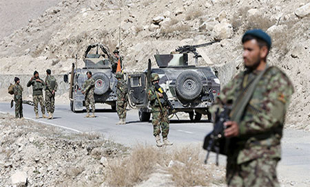 Soldados afganos Dos soldados afganos matan a doce compañeros en Kunduz