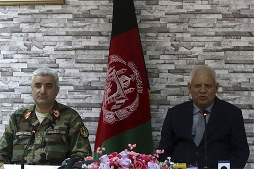 Dimiten El ministro de Defensa y el jefe del Ejército afganos Dimiten El ministro de Defensa y el jefe del Ejército afganos ataque a una base militar