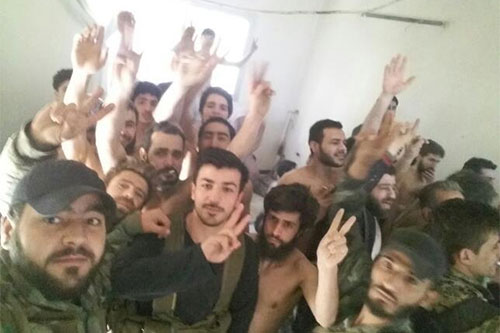 parte de los militares sirios rescatados Comando del Ejército sirio rescata militares secuestrados por terroristas