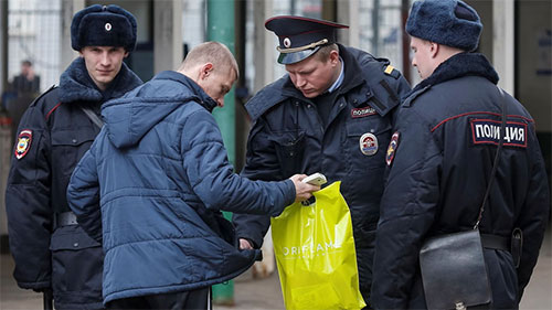 Tres detenidos tras el hallazgo de un nuevo artefacto explosivo en San Petersburgo Tres detenidos tras el hallazgo de un nuevo artefacto explosivo en San Petersburgo