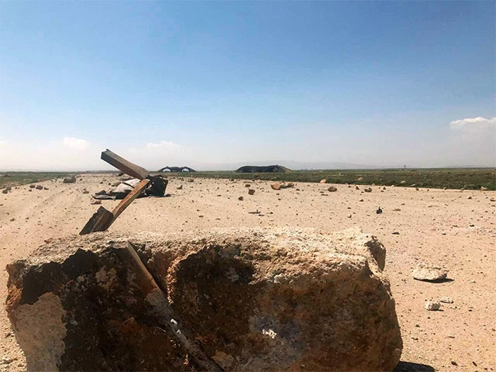 aerodromo de Al Shayrat en Homs, Siria Imágenes del aeródromo militar sirio Al Shayrat después de la agresión (Fotos)