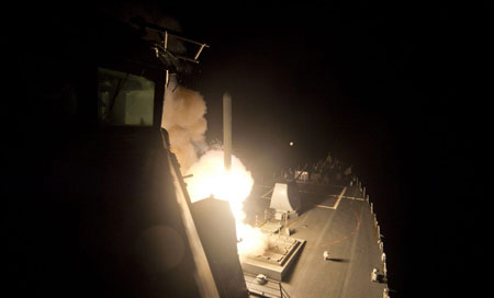 misiles tomahawk lanzados contra una base siria EEUU ataca con misiles Tomahawk un aeródromo del Ejército sirio en Homs