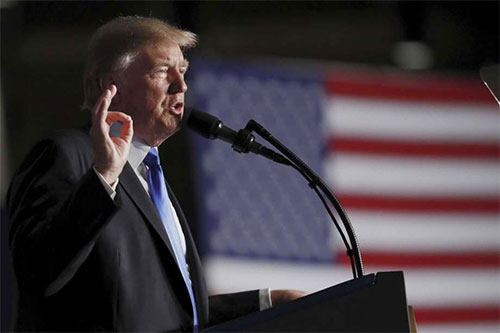 El presidente Donald Trump Trump compromete a EEUU en un conflicto abierto en Afganistán