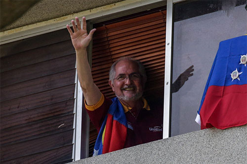 El opositor Antonio Ledezma El opositor Antonio Ledezma regresa al arresto domiciliario en Caracas