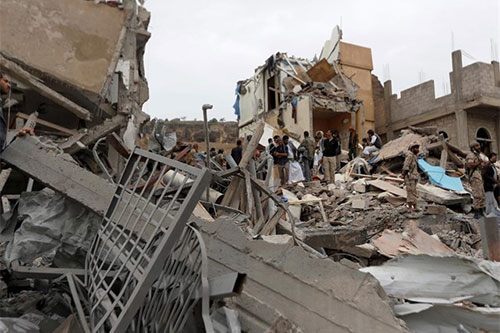 bombardeo de la coalición contra una casa de huéspedes La ONU denuncia las matanzas de la agresión saudí en Yemen