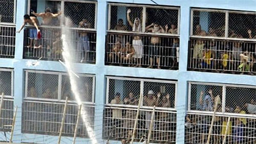 Un motín en una cárcel del sur de Venezuela deja al menos 37 muertos