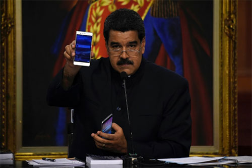 Maduro solicitará a Interpol captura de la exfiscal y su marido La exfiscal venezolana llega a Brasil procedente de Colombia