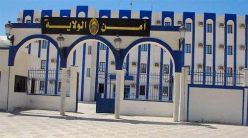 el cuartel general de la policía de Tiaret Dos policías muertos en un atentado suicida contra un cuartel en Argelia