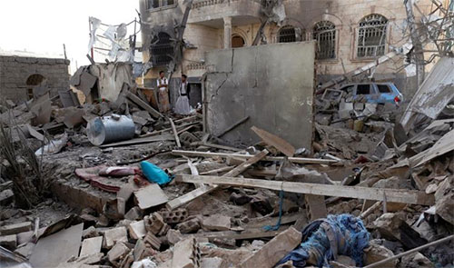 La aviación saudí bombardea objetivos civiles en Yemen La aviación saudí bombardea una vivienda civil en el norte de Yemen