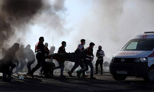 trasladan a un palestino herido