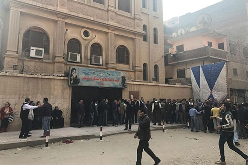 la iglesia copta de Santa María Mina Terroristas atacan la iglesia copta de Santa María Mina en Egipto