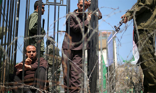 Acuerdan crear un grupo para el canje de prisioneros en Siria Acuerdan crear un grupo para el canje de prisioneros en Siria