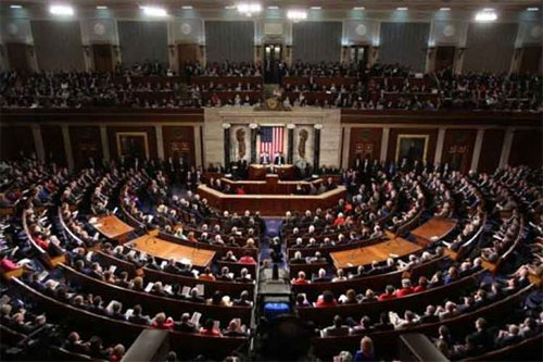 El Senado estadounidense avala proyecto de reforma fiscal Primera gran victoria legislativa de Trump