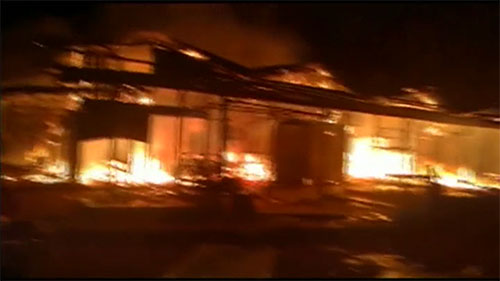 Un incendio calcina un mercado en Bolivia Un incendio calcina un mercado en Bolivia