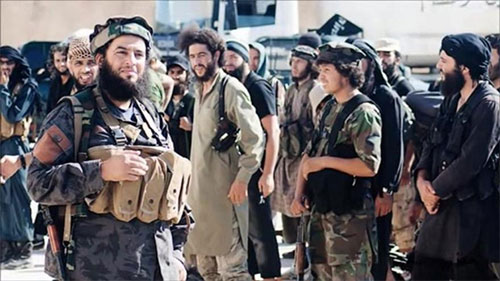 terroristas de daesh Hay 700 franceses en las filas de Daesh en Siria e Iraq