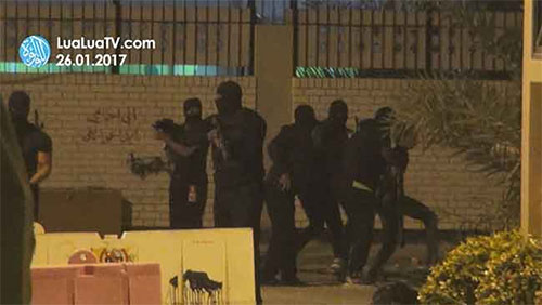Fuerzas policiales asaltan la plaza Diraz El régimen de Al Jalifa derrama la sangre de sus ciudadanos en Bahréin