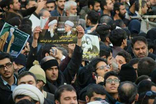 retratos del Imam Jomeini y Rafsanyani juntos Irán despide a uno de los pilares de la revolución