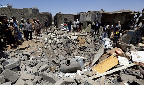 la escuela religiosa de Haydan totalmente destruida Nueva masacre de la agresión saudí en Yemen