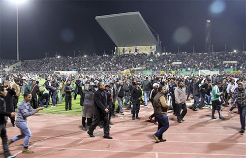 Pena capital para 10 condenados por la masacre de Port Said Pena capital para 10 condenados por la masacre en un estadio de fútbol