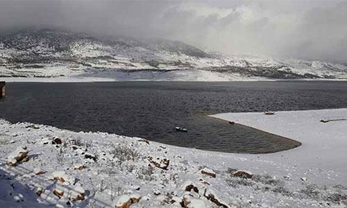 el lago Qaraoun en el valle de Beqaa La nieve vuelve a cubrir varias regiones de Líbano