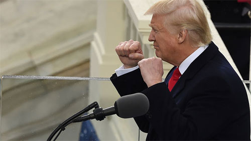 Donald Trump muestra su apoyo a las tropas en Afganistán Donald Trump muestra su apoyo a las tropas en Afganistán