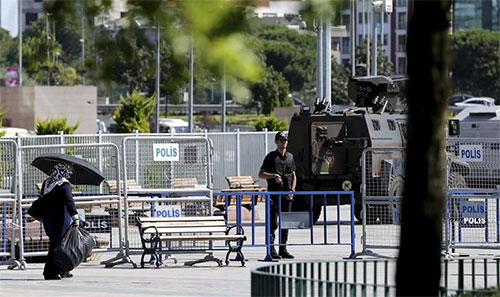 control de la Policía turca Redadas en busca de integrantes de Daesh en Turquía