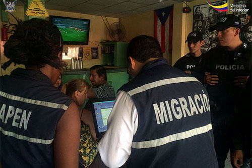 Colombia expulsa a un israelí que amenazó con explotar una bomba en un avión Colombia expulsa a un israelí que amenazó con explotar una bomba en un avión